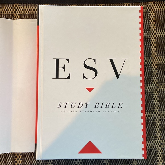 ESV English Standard Version Study Bible Hardback Brand New - Picture 3 of 12